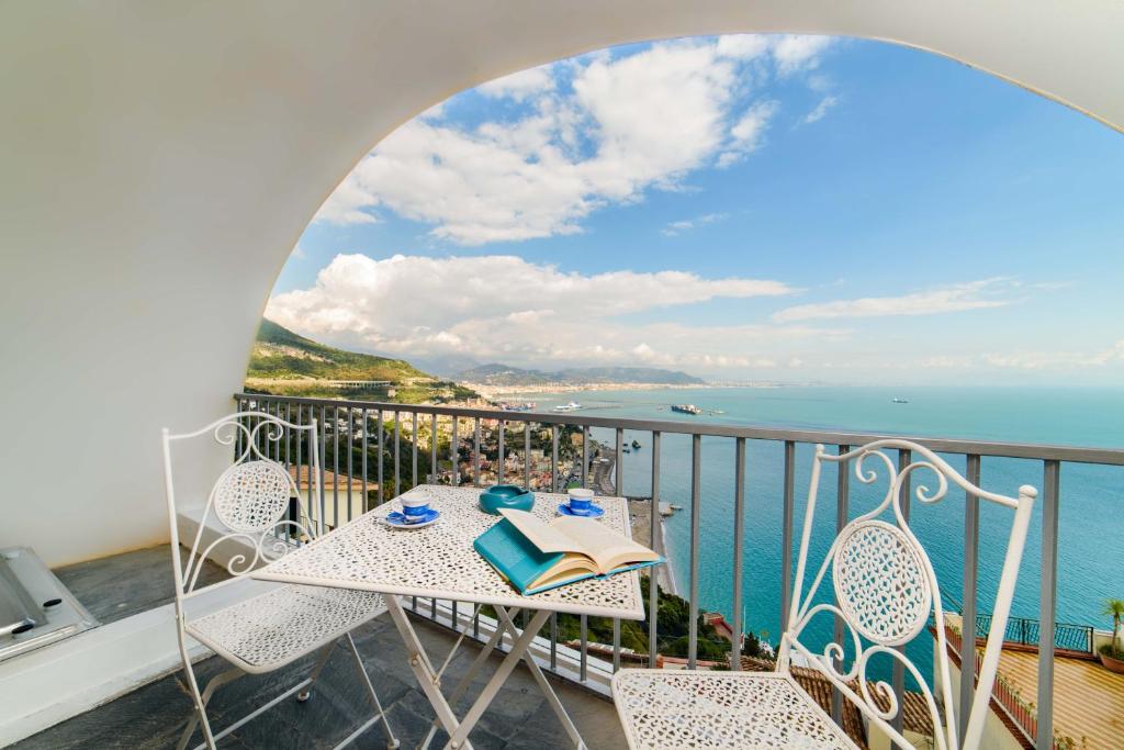 Panoramic Amalfitan Coast Hideaway