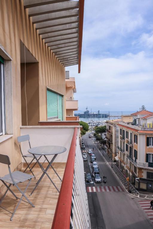 A balcony or terrace at Attico vista mare