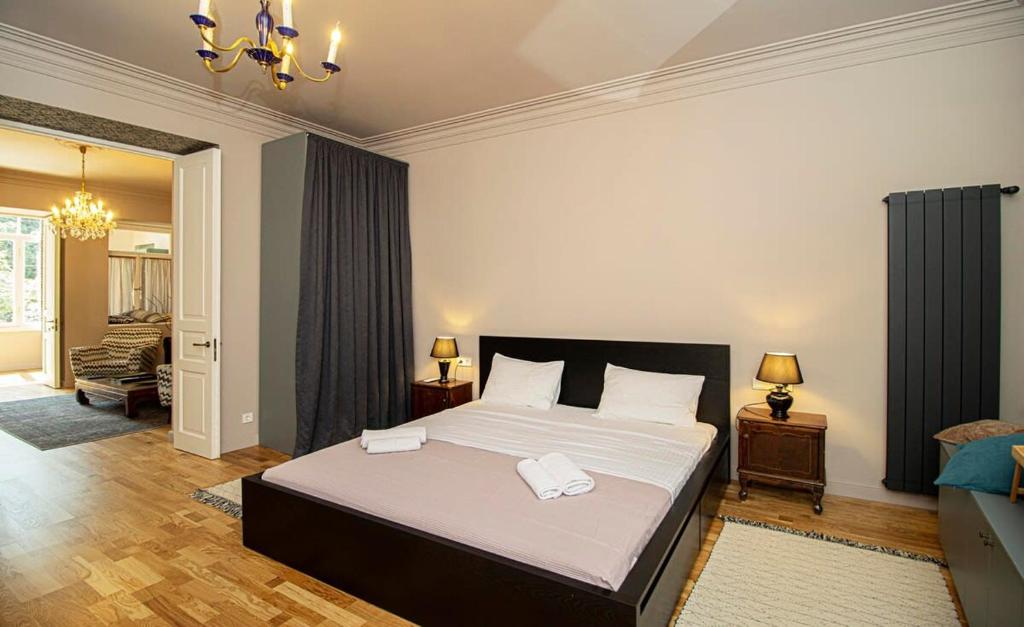 لابی و فضای عمومی Charming 1BR Apartment with Balcony -By Wehost - تصویر ۵