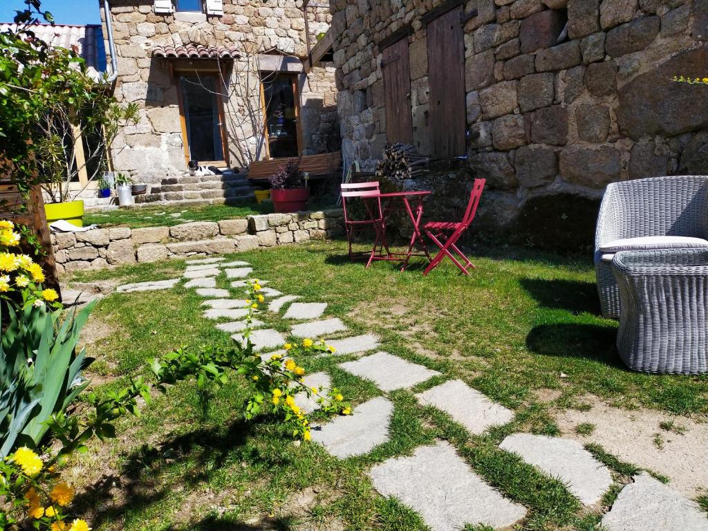 Zahrada ubytování Gites de Fouard "l Estancòt"