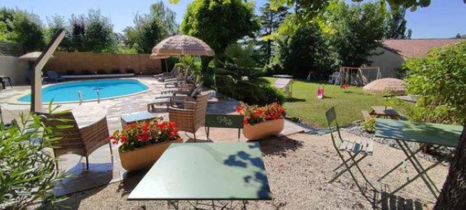 Piscina di Hotel Belle Vue o nelle vicinanze