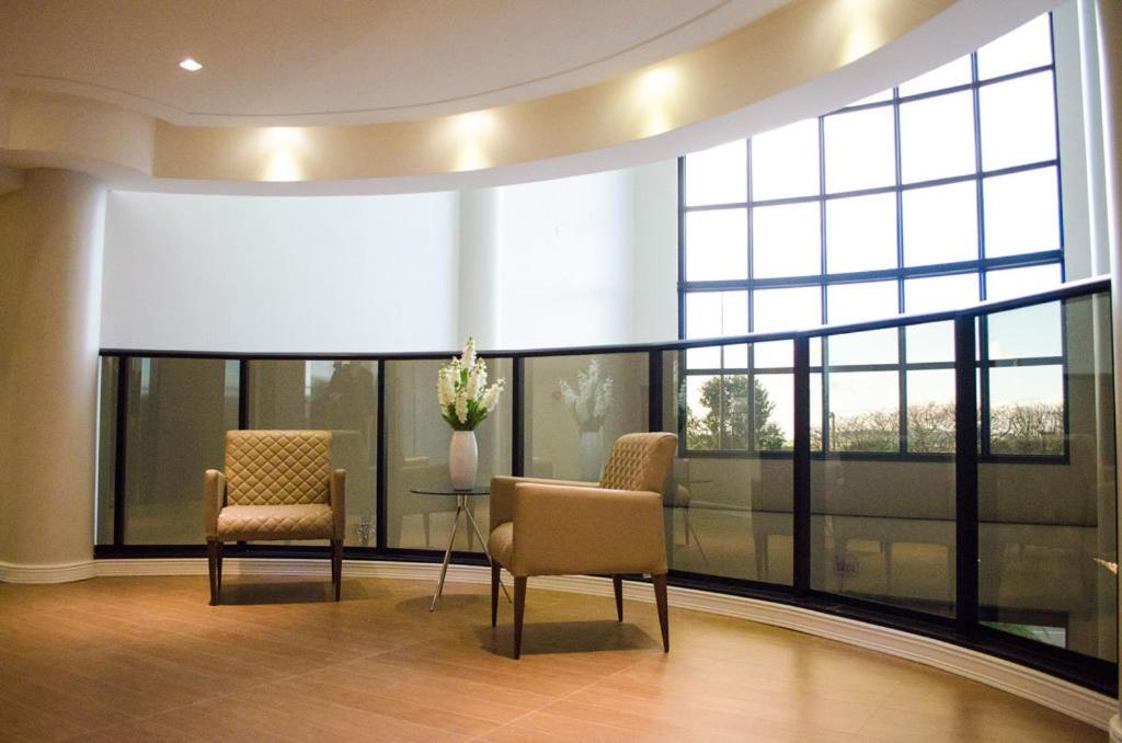  Seville Park Hotel