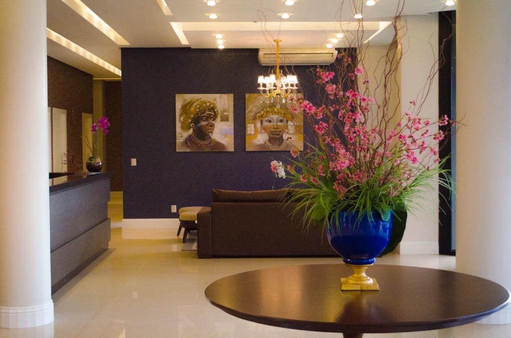  Seville Park Hotel