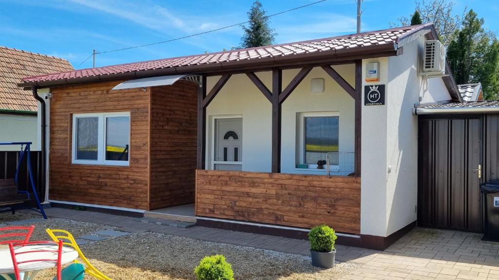 Budova, kde se apartmán nachází