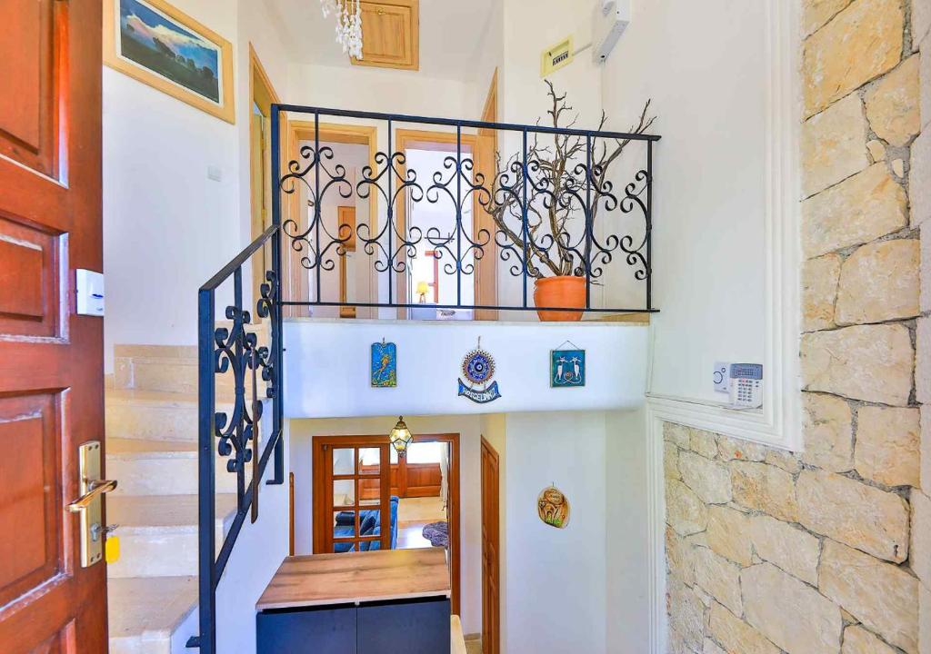 Fotografie z fotogalerie ubytování Yarımada Deniz Manzaralı Villa Cindy v destinaci Kaş