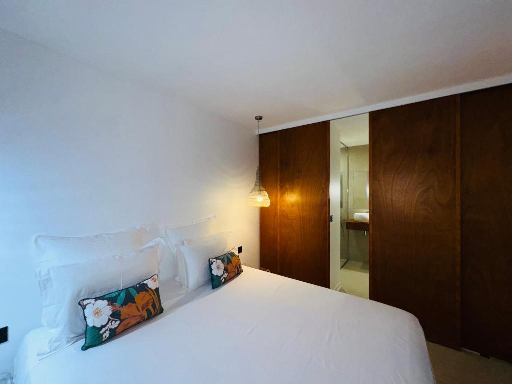 Postel nebo postele na pokoji v ubytování Tropical Lodges … Le Gosier
