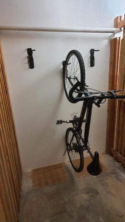 Jízda na kole v ubytování Apartmán U Pošty Králíky nebo okolí