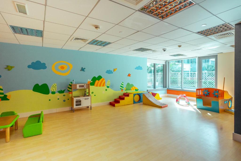 Der Kid&#39;s Club in der Unterkunft Luxury Studio, 29 Boulevard near Burj Khalifa Downtown - Chalet Homes