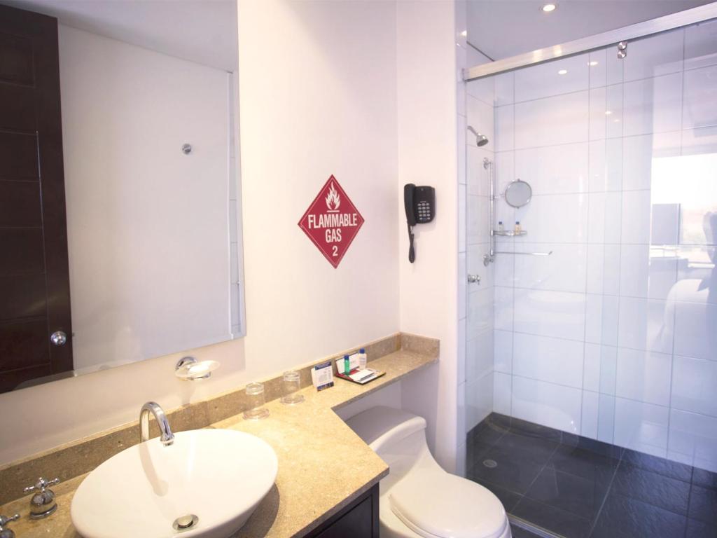Koupelna v ubytování Hotel 104 Art Suites