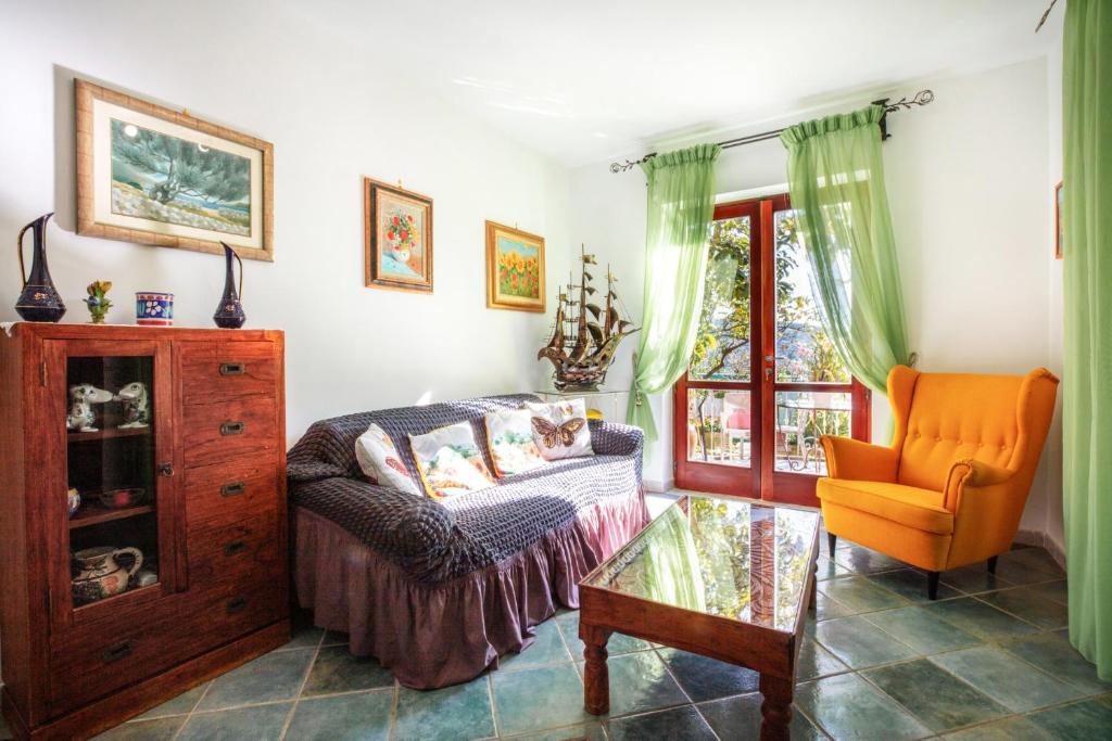 A seating area at Raggio di Sole