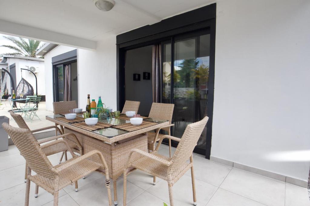 Fotografie z fotogalerie ubytování Le Beau Vallon 1 classée 4 étoiles - Jacuzzi privatif et piscine chauffée partagée v destinaci Saint-Benoît