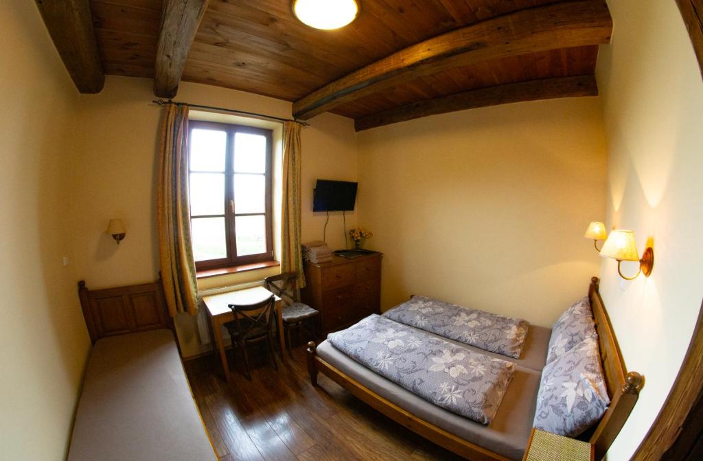 Stary dum - Triple Room With Private Bathroom