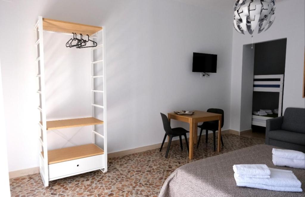 Sole & Luna Guest House - 1