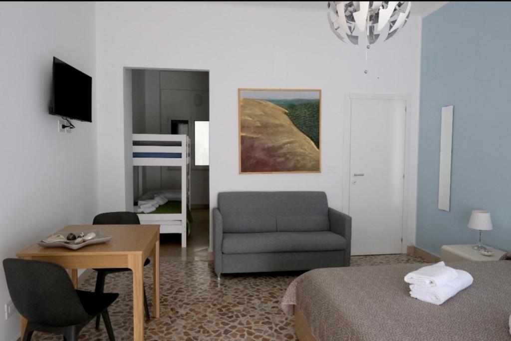 Sole & Luna Guest House - 10