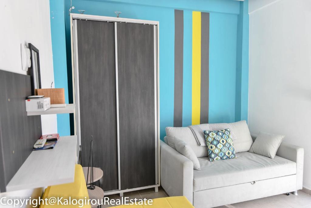 Posezení v ubytování New Apartment Nea Kalikratia Chalkidiki near beach