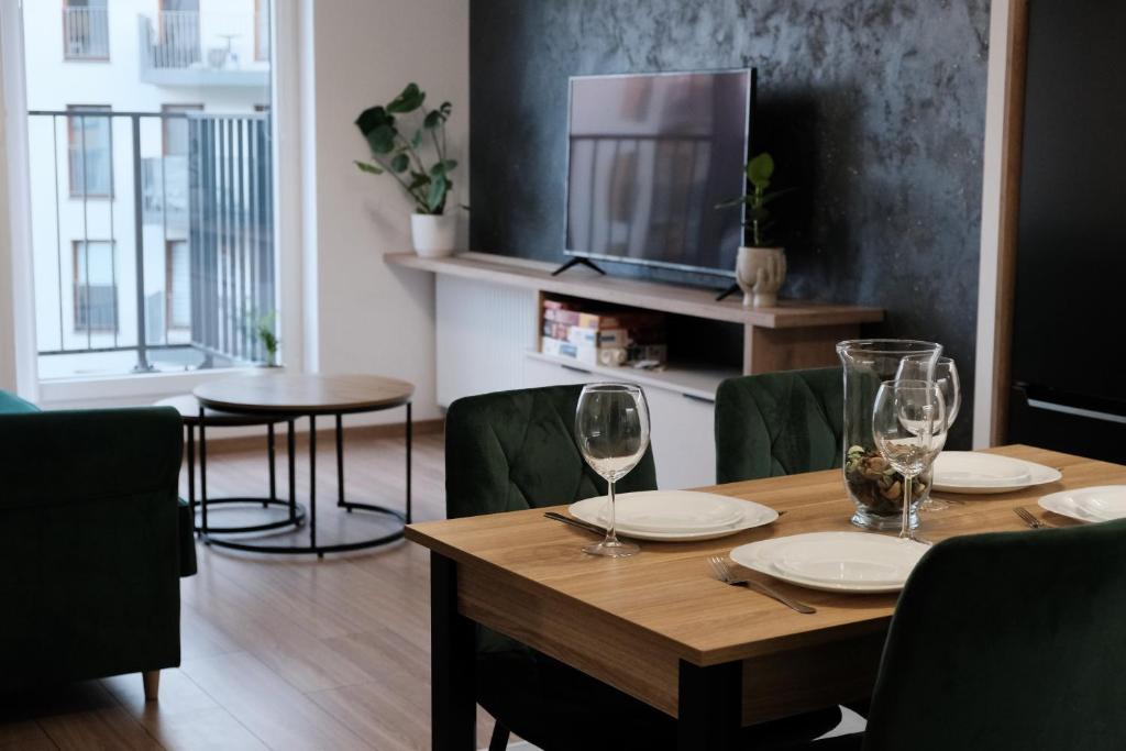 SpaceMore Apartments, Dmowskiego - 20 minut do RYNKU, Self Check-In 24H, Parking, City bikes - 6