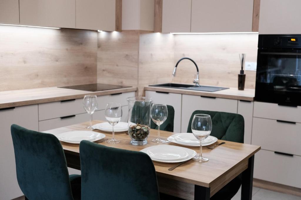 SpaceMore Apartments, Dmowskiego - 20 minut do RYNKU, Self Check-In 24H, Parking, City bikes - 14