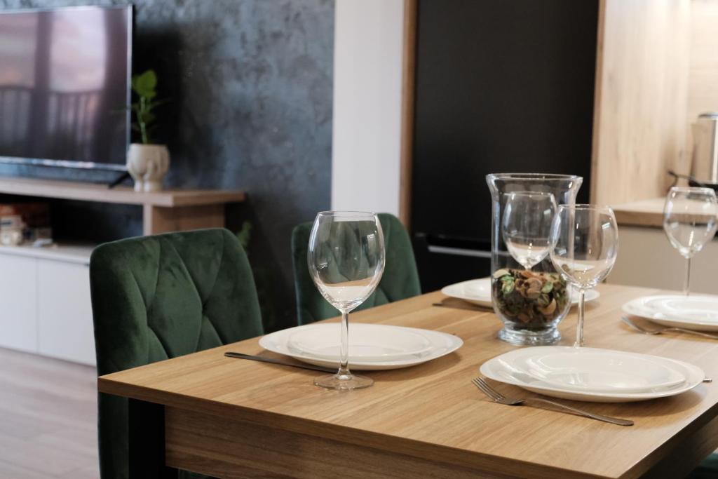 SpaceMore Apartments, Dmowskiego - 20 minut do RYNKU, Self Check-In 24H, Parking, City bikes - 15