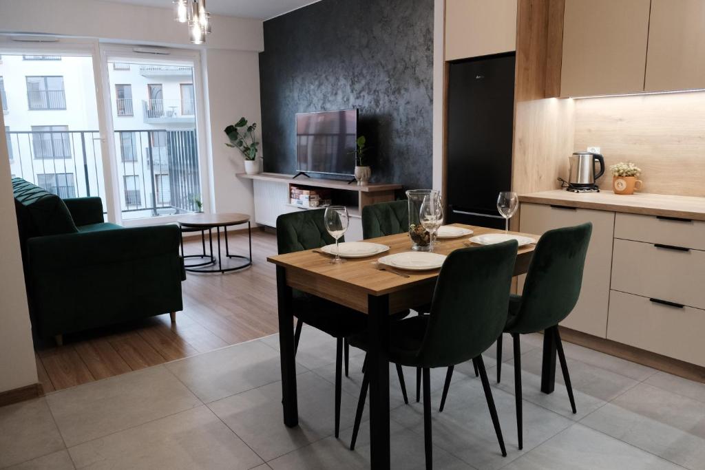SpaceMore Apartments, Dmowskiego - 20 minut do RYNKU, Self Check-In 24H, Parking, City bikes - 1