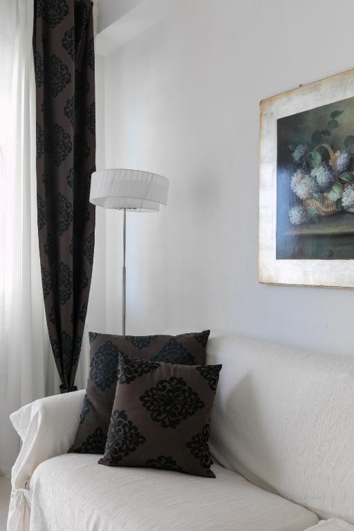 A bed or beds in a room at Suite vista mare