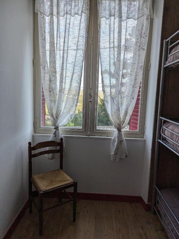 Fotografie z fotogalerie ubytování Auberge Des Pins v destinaci Aubenas