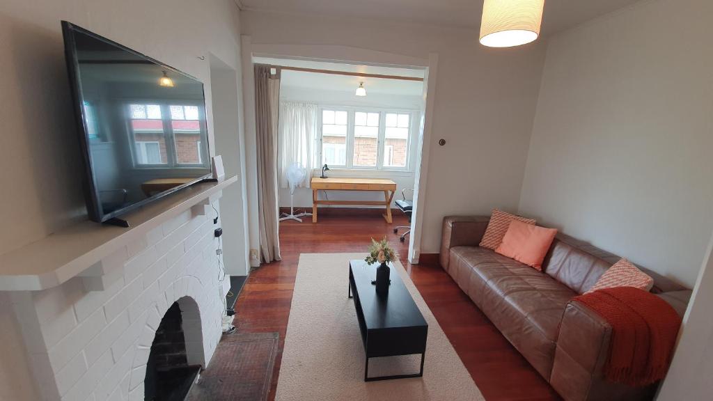 Kingsland Family Home - Resim 22