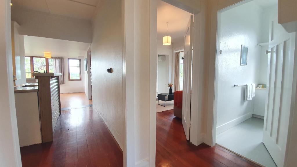 Kingsland Family Home - Resim 8