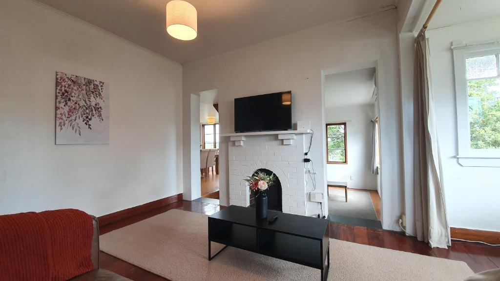 Kingsland Family Home - Resim 25