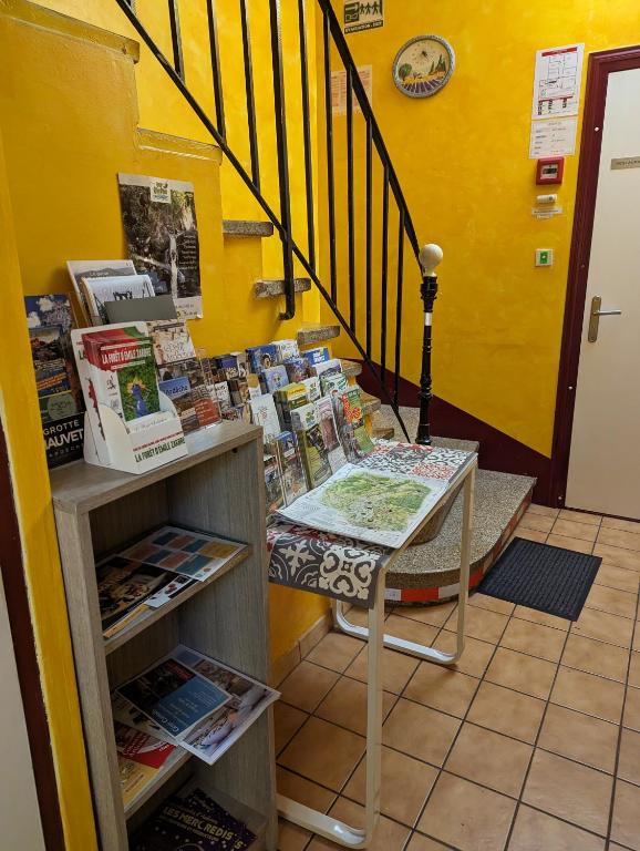 Fotografie z fotogalerie ubytování Auberge Des Pins v destinaci Aubenas