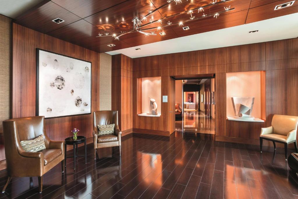 Posezení v ubytování The Ritz-Carlton Bal Harbour, Miami