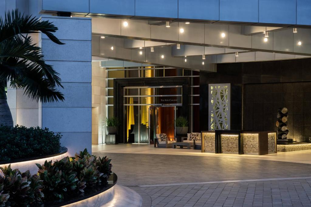 Exteriér nebo vchod ubytování The Ritz-Carlton Bal Harbour, Miami