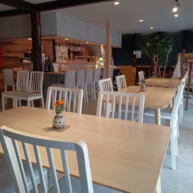 清瀧旅館にあるレストランまたは飲食店