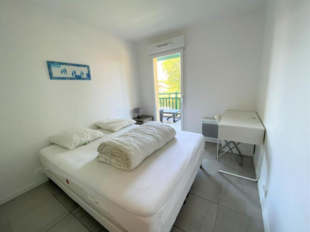 Bel Appartement Rénové, Terrasse, Parking Privé - FR-1-239-826 - Apartment