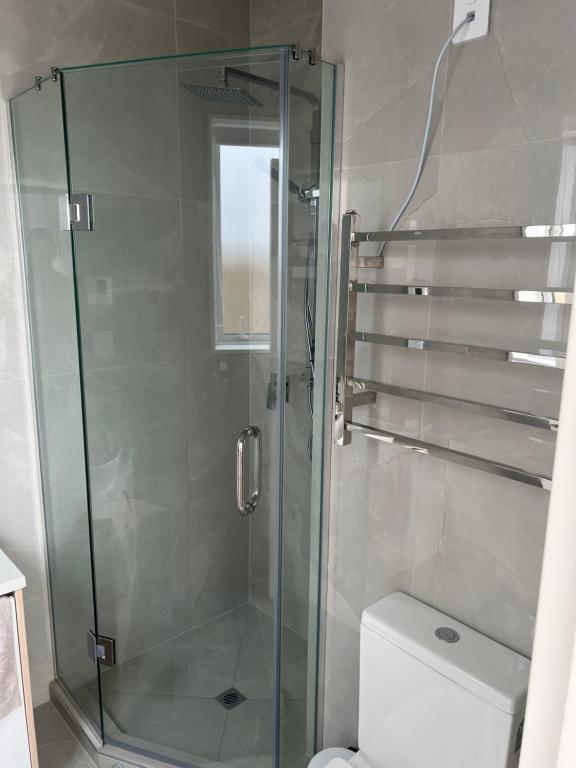 Koupelna v ubytování Private Ensuite for singles or couples