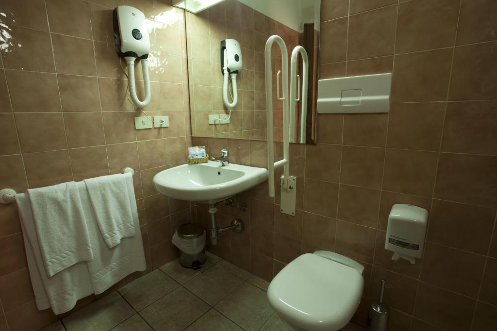 Koupelna v ubytování Hotel Moderno