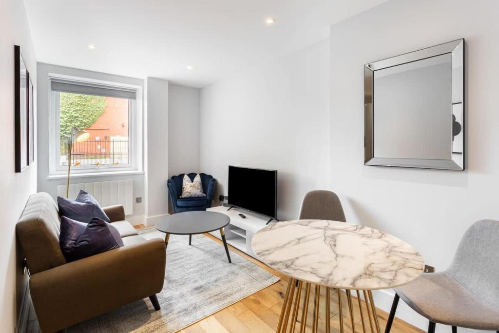 Istumisnurk majutusasutuses Smart 1 Bed Apartment in the Heart of Eastleigh