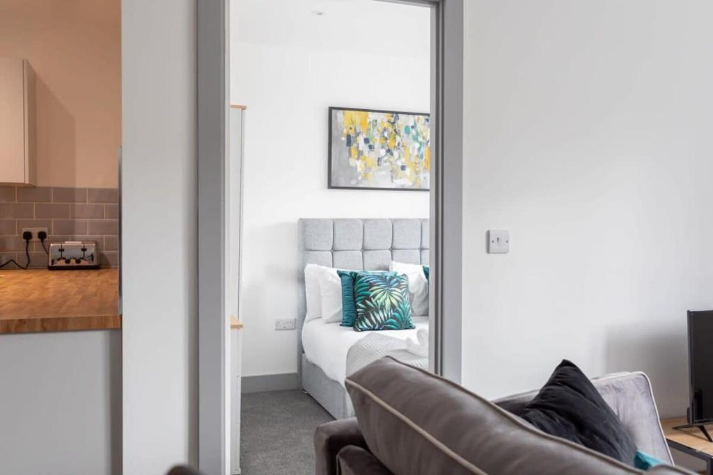 Kuchyň nebo kuchyňský kout v ubytování Cosy 1 Bedroom Apartment in Leeds