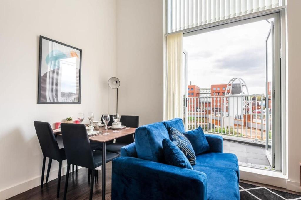 Stunning 2 Bed Riverside Apartment with Balcony, Rotherham (updated prices 2024)