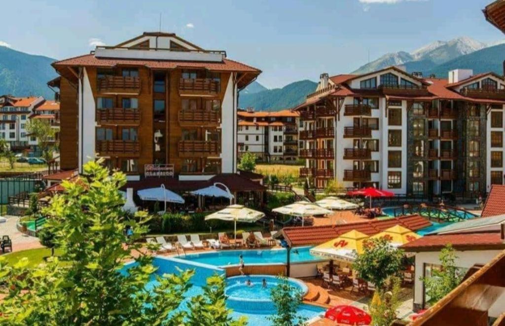 Nespecifikovaný výhled na hory nebo výhled na hory při pohledu z apartmánu