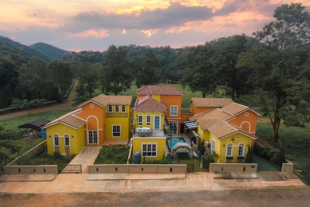 Φωτογραφία από το άλμπουμ του Venice De Pool Villa, Marino Khaoyai σε Ban Pang Asok