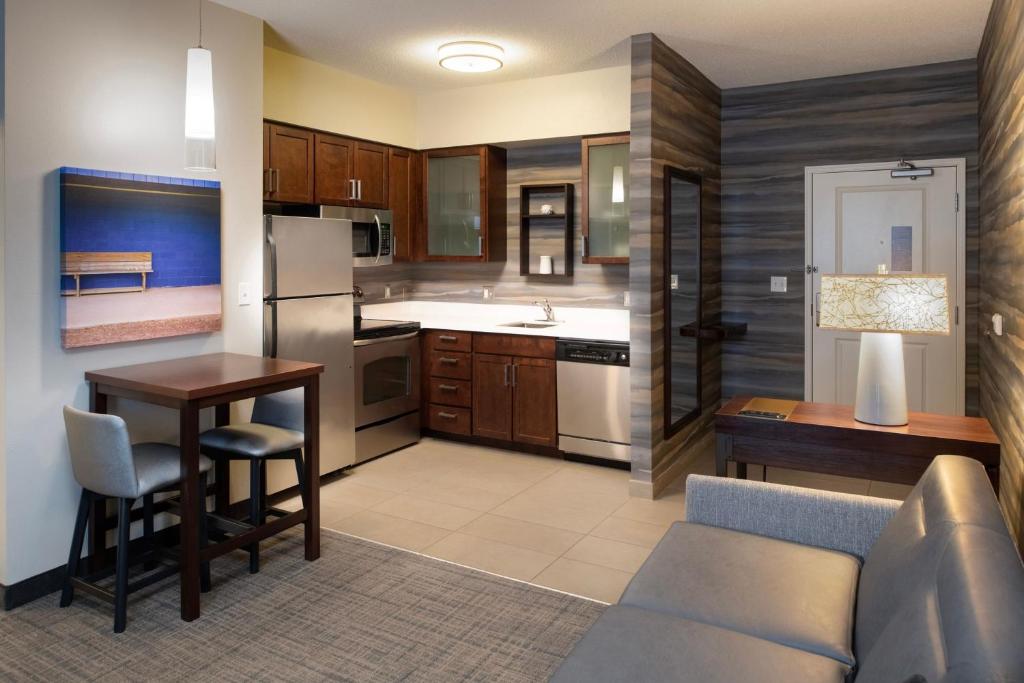 Residence Inn by Marriott Williamsport - Suite 1 Chambre