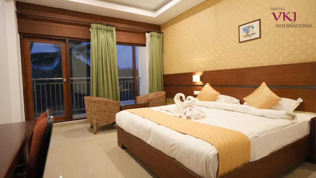 Hotel VKJ International Kuttampuzha - Room King Con Balcón