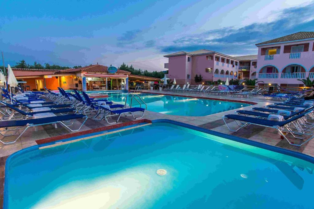 Savvas-Demar Hotel