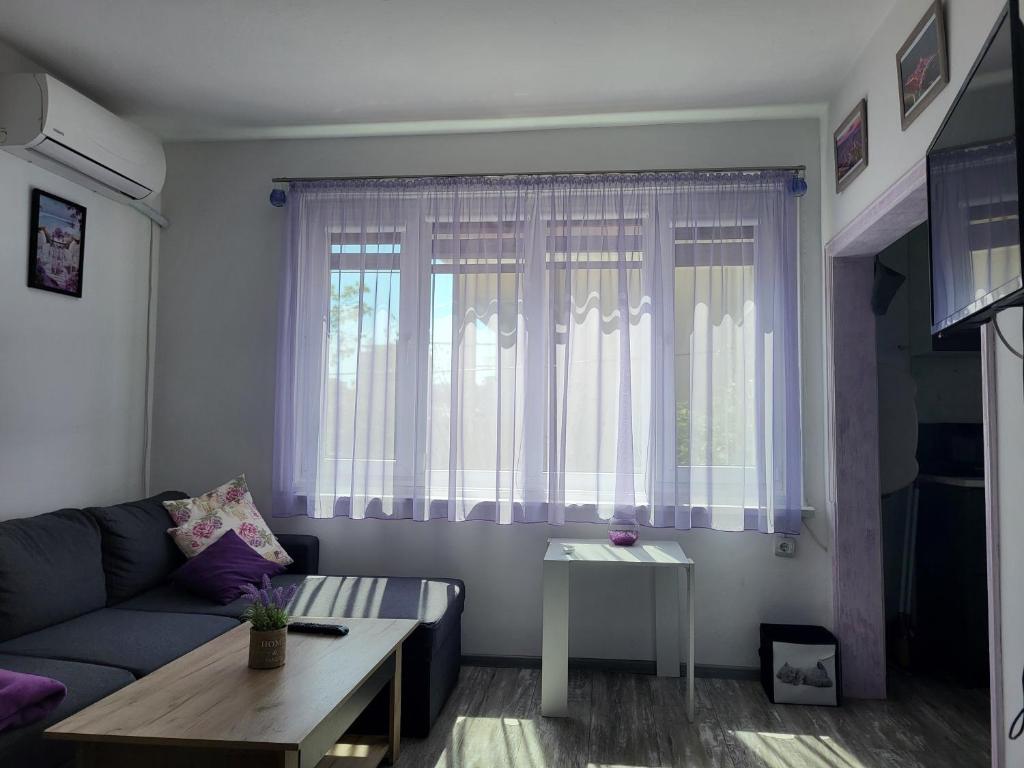 Purple StudioS - Wohnung Mit Einem Schlafzimmer