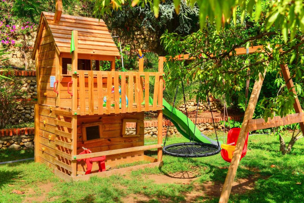 Herní místnost nebo prostor pro děti v ubytování Villa Scilla e Cariddi