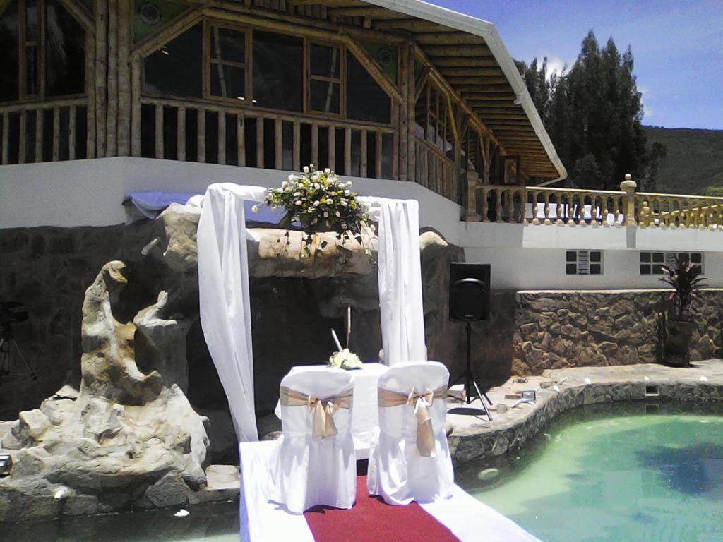 Bazén v ubytování Hotel Campestre Inaoska Ecospa nebo v jeho okolí