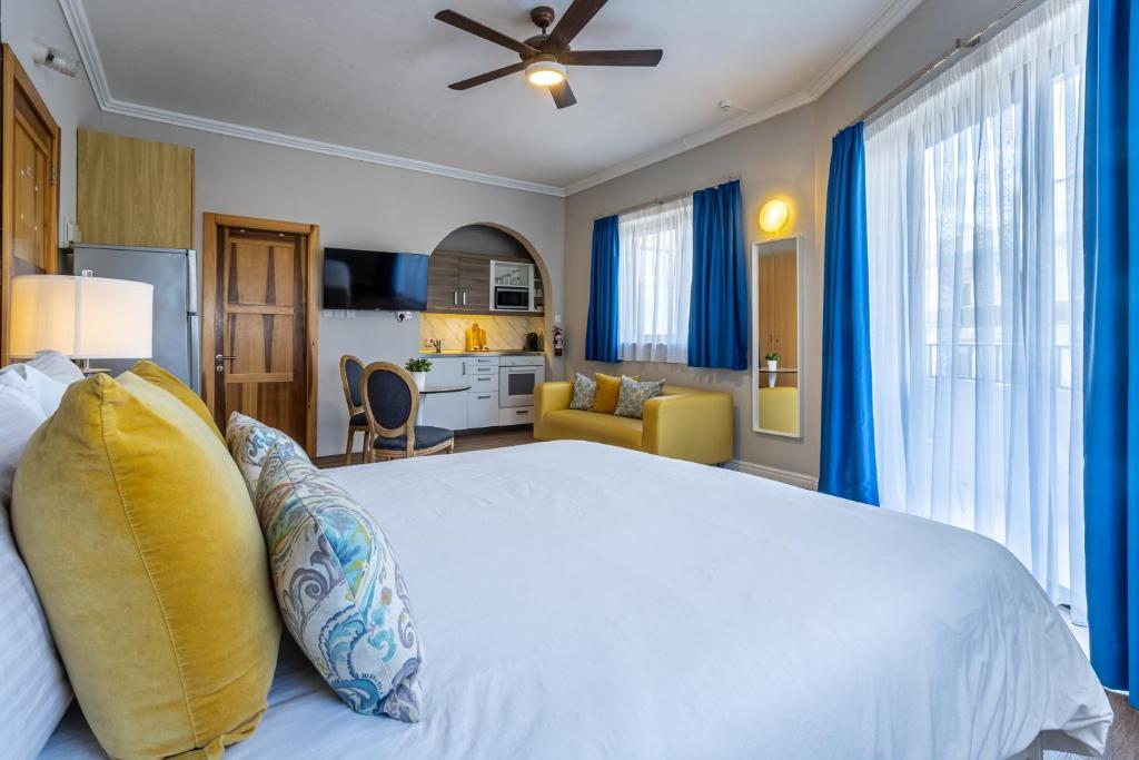 Postel nebo postele na pokoji v ubytování Park Lane Boutique Aparthotel