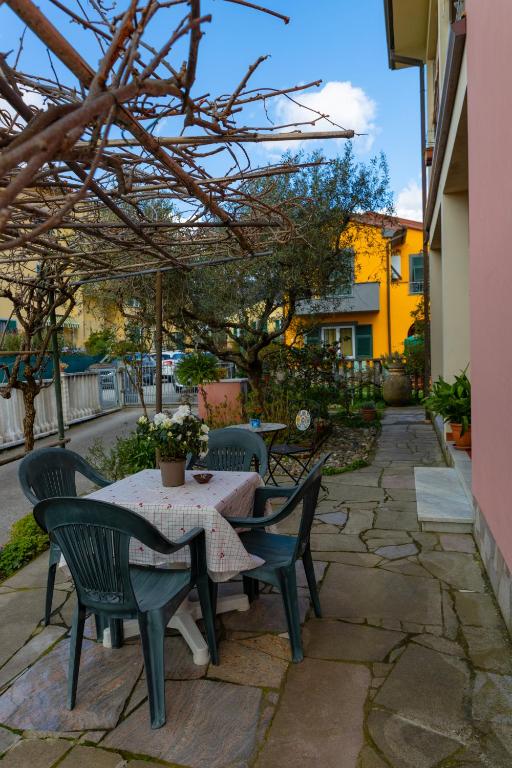 Patio nebo venkovní prostory v ubytování Affittacamere l'Aurora