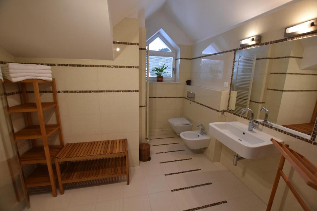 Kúpeľňa v ubytovaní Apartamenty Czyrna przy Gondoli