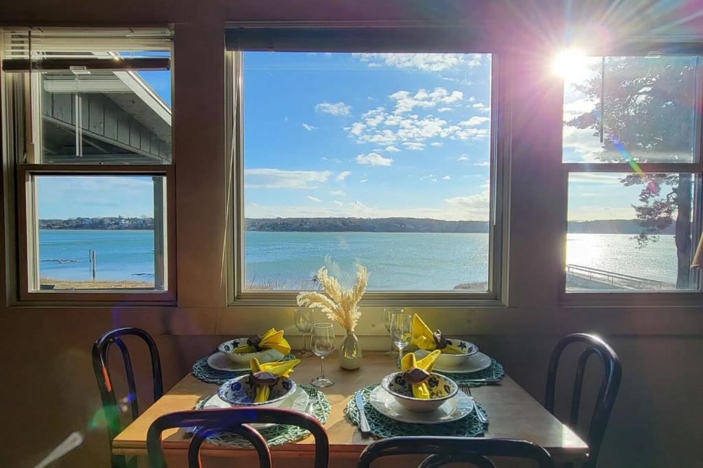 Holiday home Stay at Collins Cove Enjoy Water Views, Eastham, USA